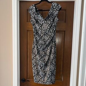 Maggy London Elegant Black & Cream Floral Dress - Size 8